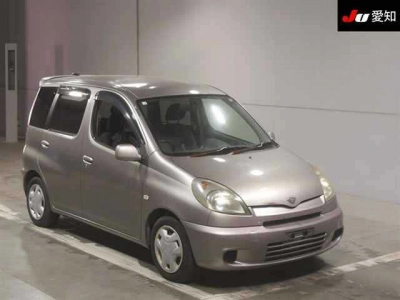 TOYOTA FUN CARGO
