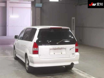 MITSUBISHI CHARIOT GRANDIS