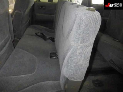 MITSUBISHI CHARIOT GRANDIS