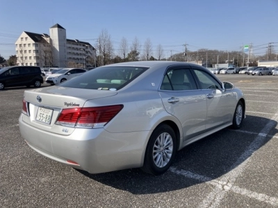 TOYOTA CROWN HYBRID