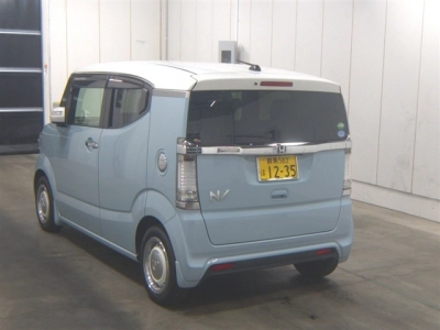 HONDA N-BOX SLASH