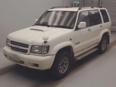 ISUZU BIGHORN