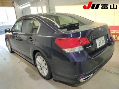 SUBARU LEGACY B4