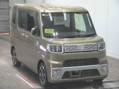 DAIHATSU WAKE
