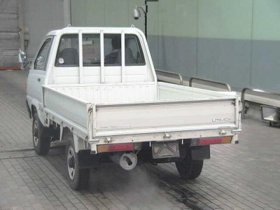 TOYOTA LITE ACE TRUCK