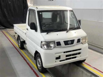 NISSAN NT100 CLIPPER