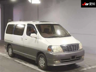 TOYOTA GRAND HIACE