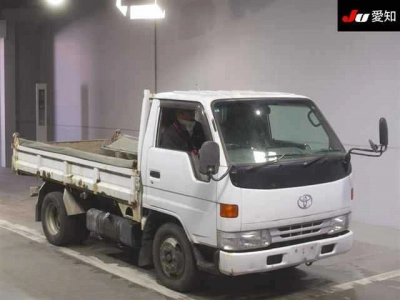 TOYOTA DYNA TRUCK