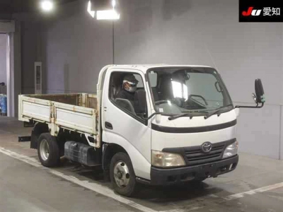 TOYOTA DYNA TRUCK