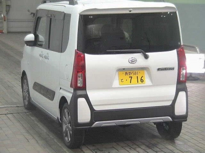 DAIHATSU TANTO FUN CROSS