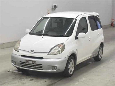 TOYOTA FUN CARGO