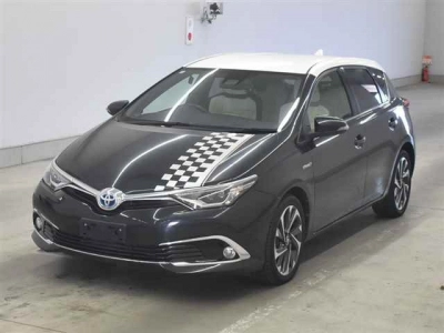 TOYOTA AURIS