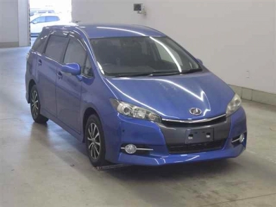 TOYOTA WISH