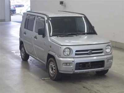 DAIHATSU NAKED