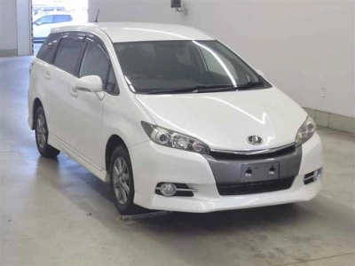 TOYOTA WISH