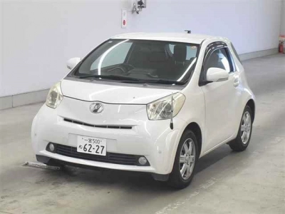 TOYOTA IQ