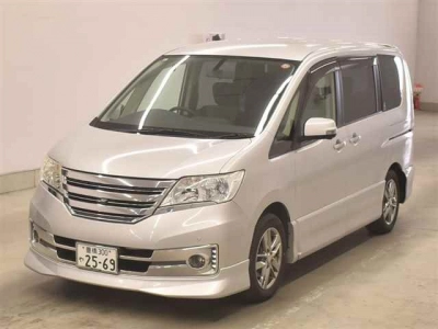 NISSAN SERENA