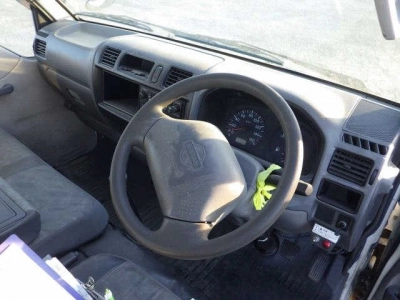 NISSAN VANETTE TRUCK