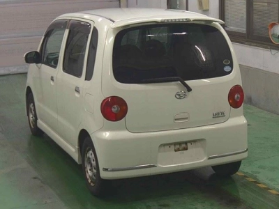 DAIHATSU MOVE LATTE