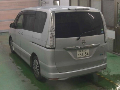 NISSAN SERENA