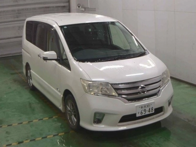 NISSAN SERENA