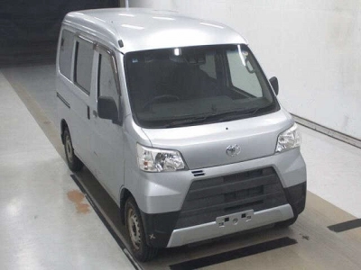 TOYOTA PIXIS VAN