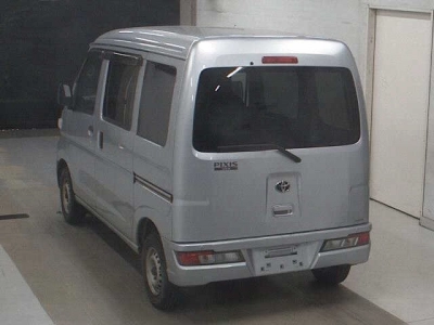 TOYOTA PIXIS VAN