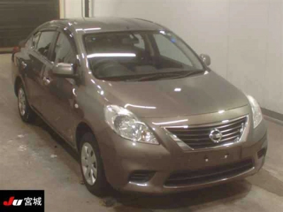 NISSAN TIIDA LATIO