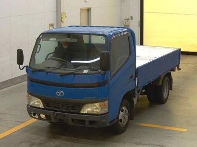 TOYOTA DYNA