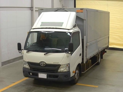 TOYOTA DYNA