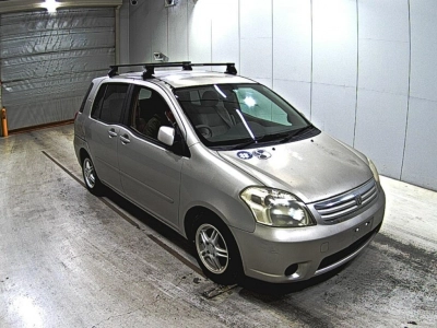 TOYOTA RAUM
