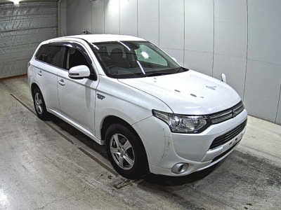 MITSUBISHI OUTLANDER PHEV