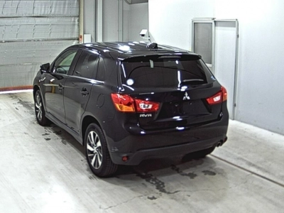 MITSUBISHI RVR