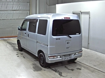 TOYOTA PIXIS VAN