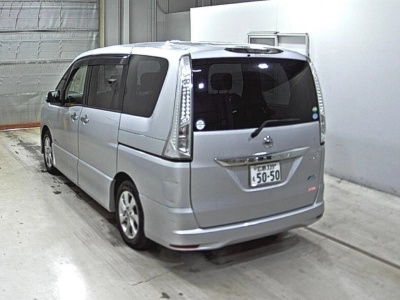 NISSAN SERENA
