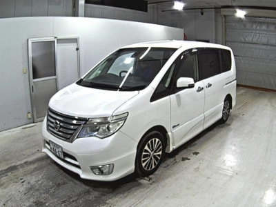 NISSAN SERENA