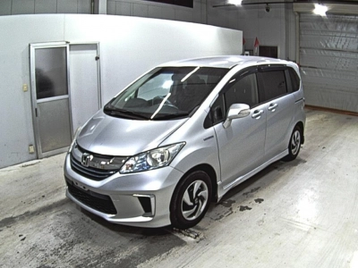 HONDA FREED HYBRID