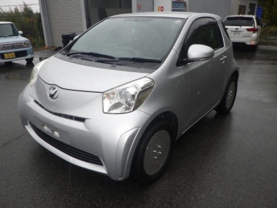TOYOTA IQ