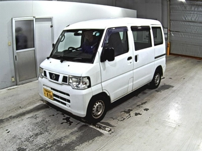 NISSAN NV100 CLIPPER