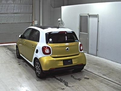 SMART FOURFOUR