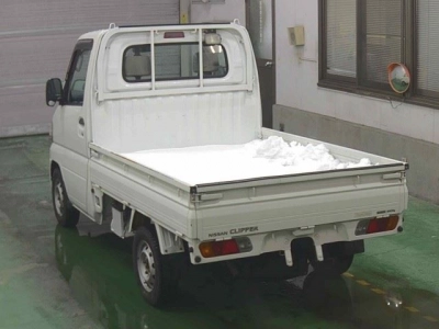 NISSAN CLIPPER TRUCK