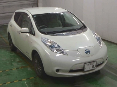 NISSAN LEAF