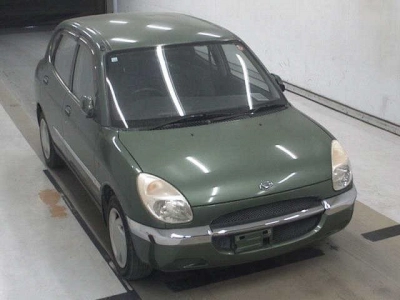 DAIHATSU STORIA