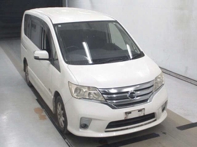 NISSAN SERENA