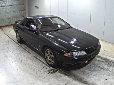 NISSAN SKYLINE