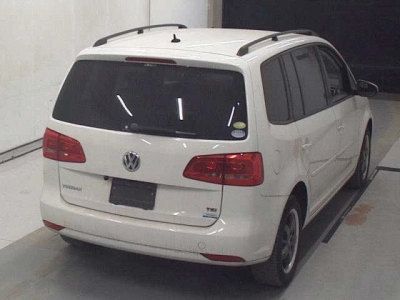 VOLKSWAGEN GOLF TOURAN