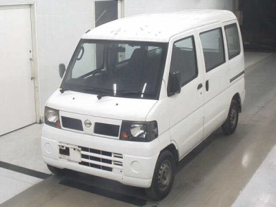 NISSAN CLIPPER VAN