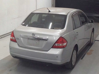 NISSAN TIIDA LATIO
