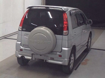 DAIHATSU TERIOS KID