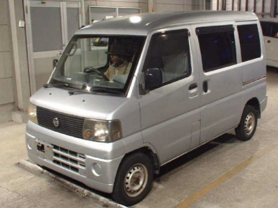 NISSAN CLIPPER